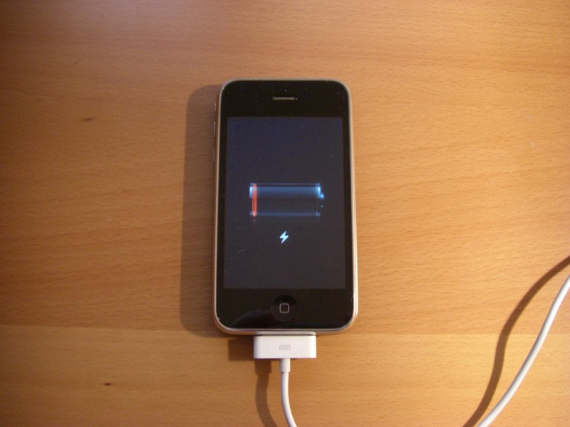 How To Fix IPhone Doesn't Charge Problem? - Schemaninja